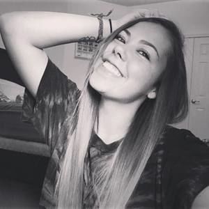 Meet your Posher, Caitlin